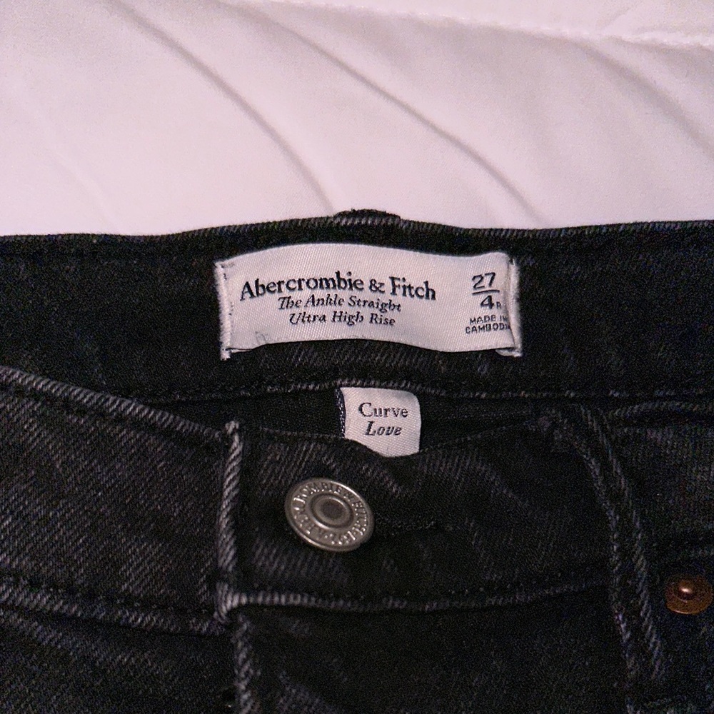 Abercrombie & Fitch The Ankle Straight Ultra High Rise